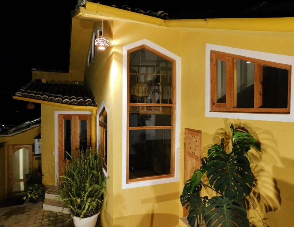 Facade/entrance, Night, Balcony/Terrace