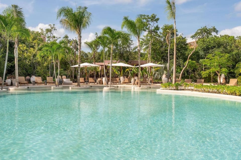 Amazing 1BR Tulum Jungle with Restaurant, Pool and Gym Apartment in Tulum