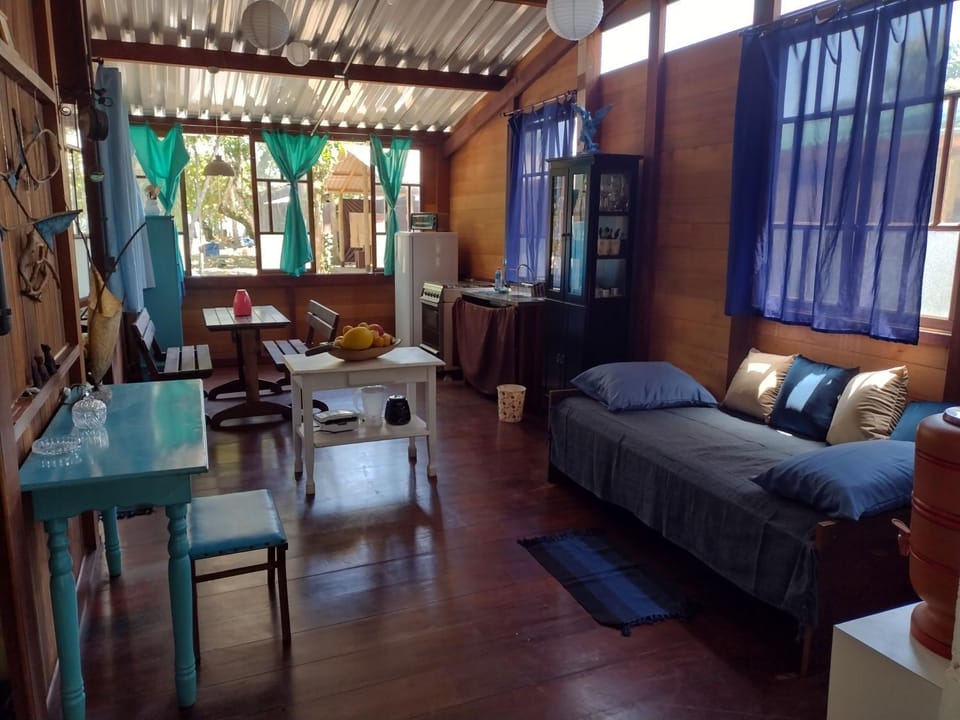 Bed, Living room, Photo of the whole room, Seating area, Dining area, Bedroom