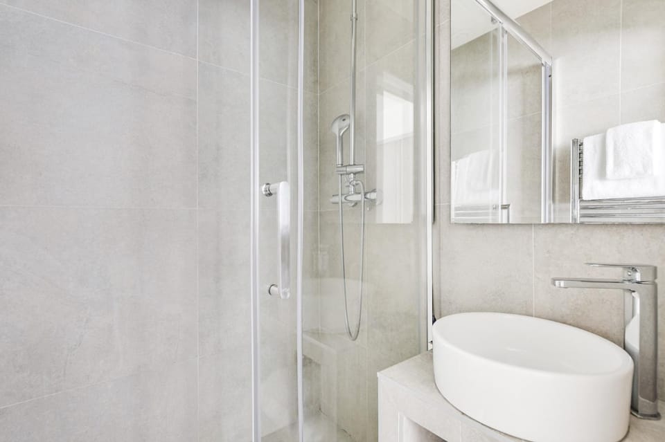 Residence Champs Elysees - Ponthieu Apartment in Paris