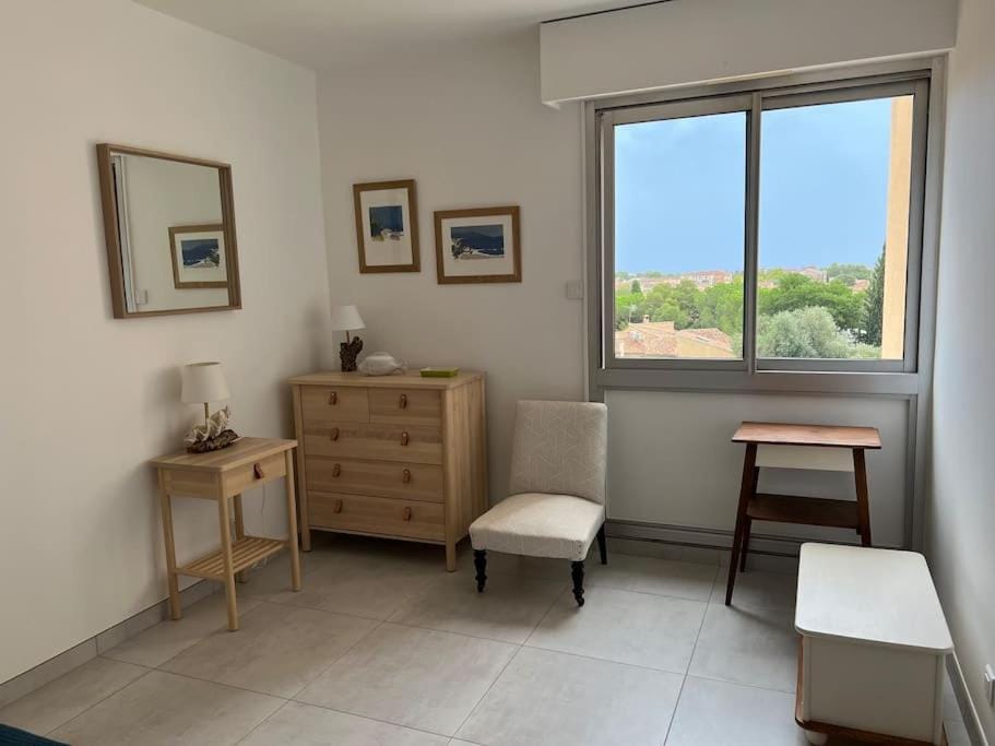 Très bel appartement centre-ville pour 4 personnes Apartment in La Londe-les-Maures