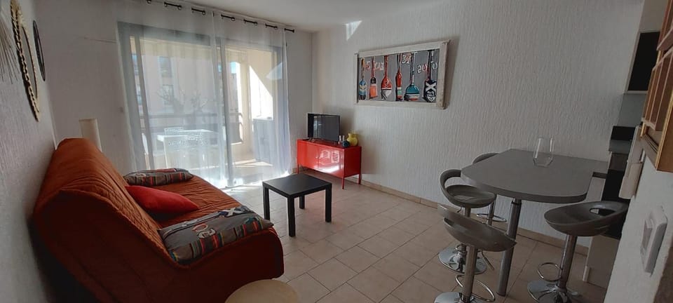 A 2 pas du port, du centre, du marché provençal, des plages quartier calme Apartment in Sanary-sur-Mer
