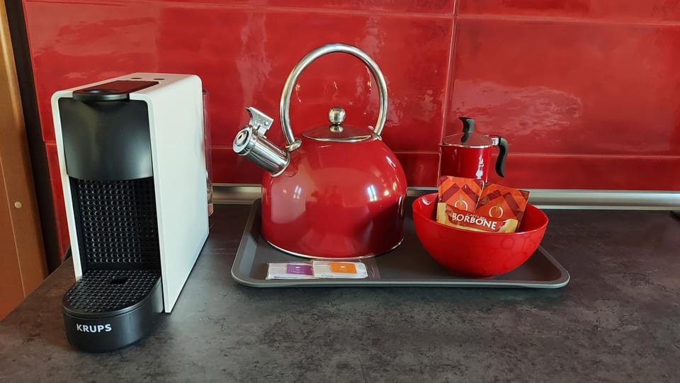 Coffee/tea facilities, Kitchen or kitchenette, minibar