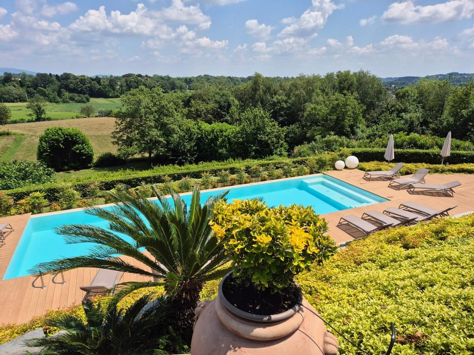 Casale Raffaello B&B Como Bed and Breakfast in Lombardy