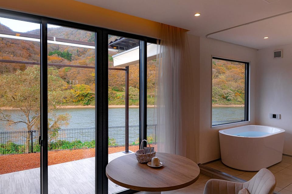 View (from property/room), Photo of the whole room, Bath