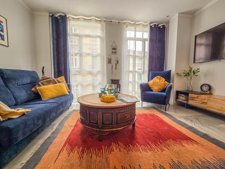 TV and multimedia, Living room, Seating area