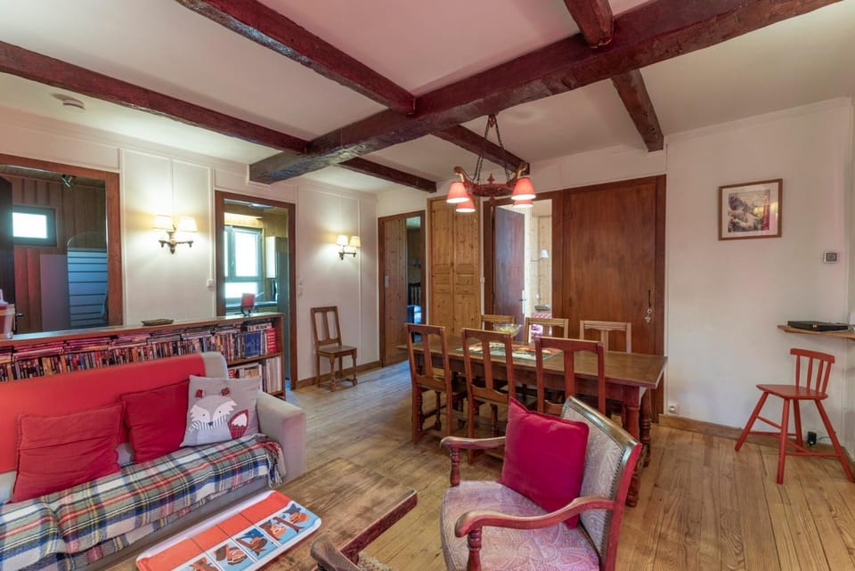 Property building, Living room