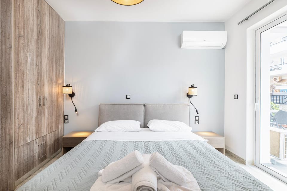 Bed, Bedroom, air conditioner