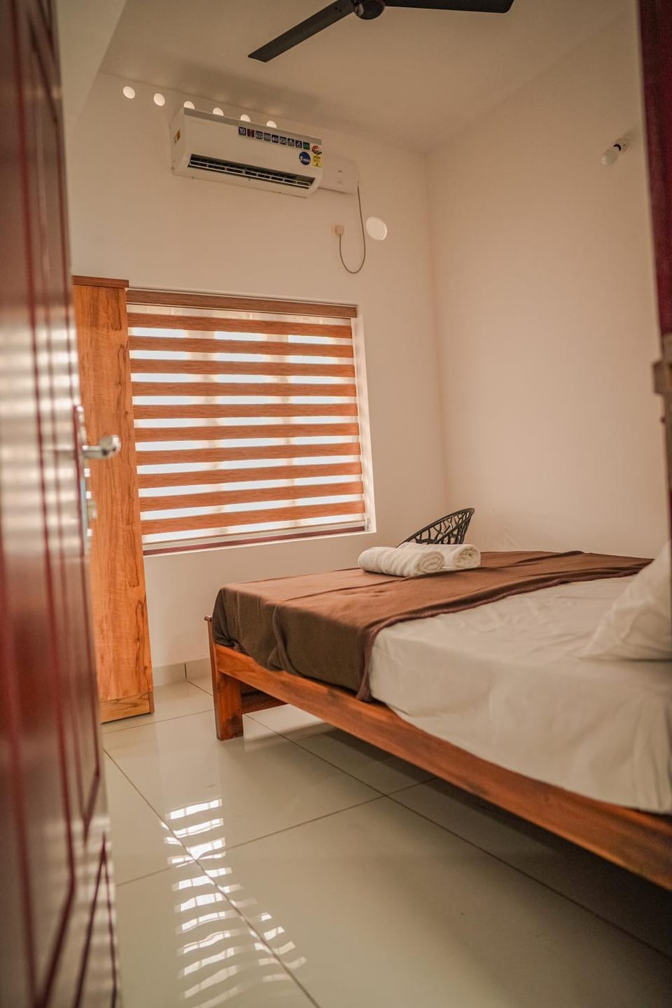 Bedroom, air conditioner