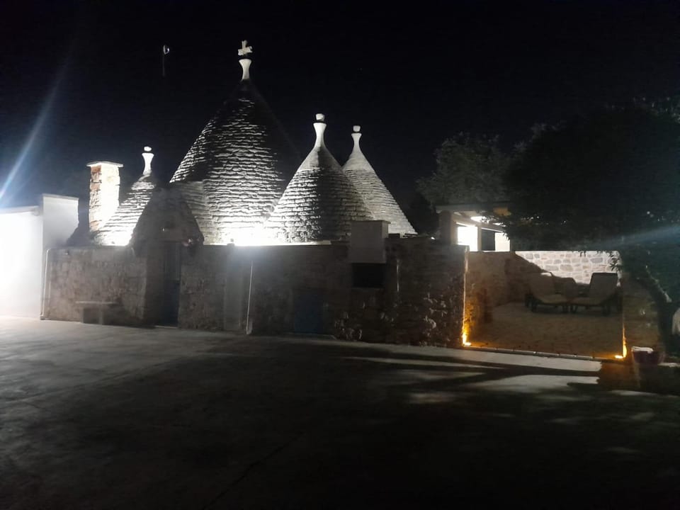 trullo madonna della grotta House in Province of Taranto
