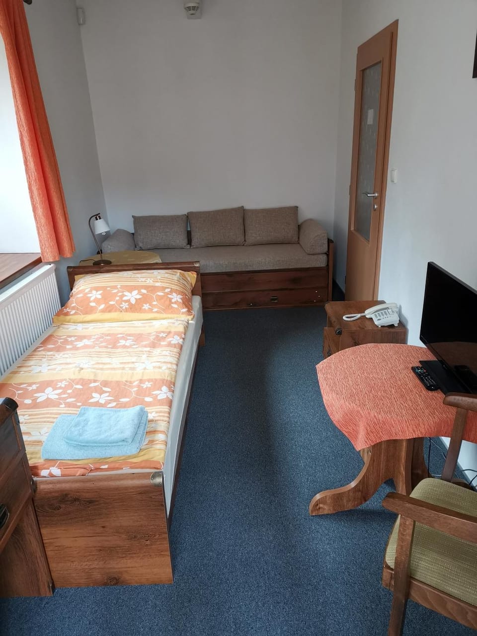Photo of the whole room