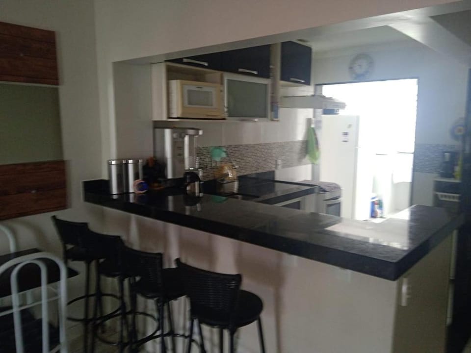 Kitchen or kitchenette, Dining area, minibar, stove