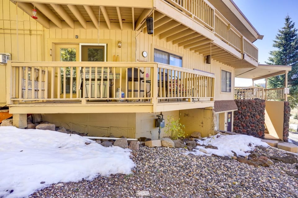 Cozy Condo w/ Fireplace - Near Brian Head Resort! House in Brian Head