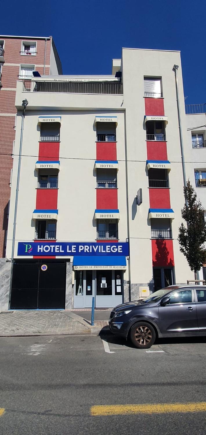 Property building, Facade/entrance