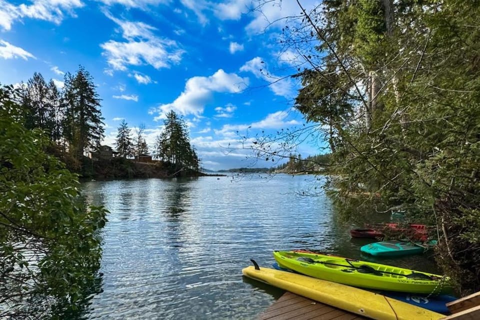 Tahlequah Inn House in Puget Sound