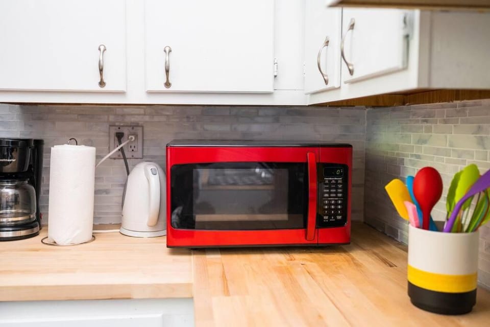 Coffee/tea facilities, Kitchen or kitchenette, pet friendly, stove, toaster