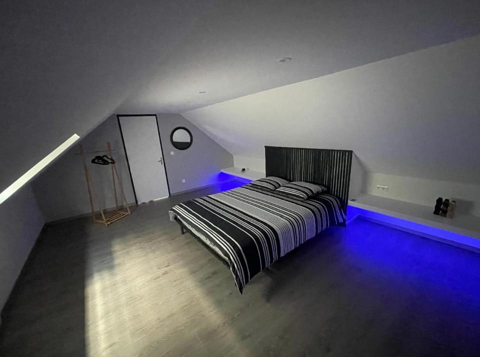 Appartement Amiens-Camon Bed and Breakfast in Amiens