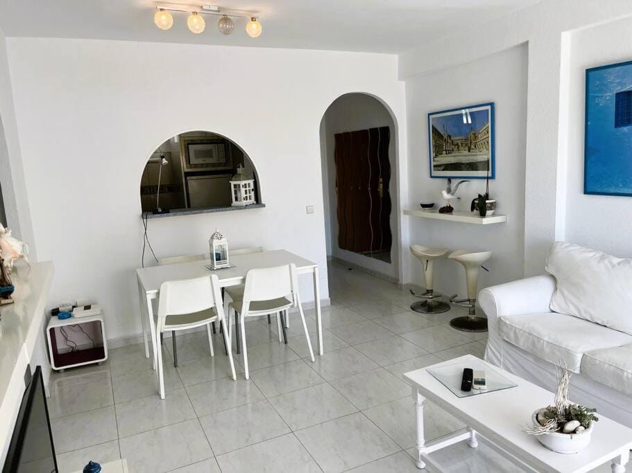 Marbella Center 4 Persones- Beach 200m - . Parking Apartment in Marbella