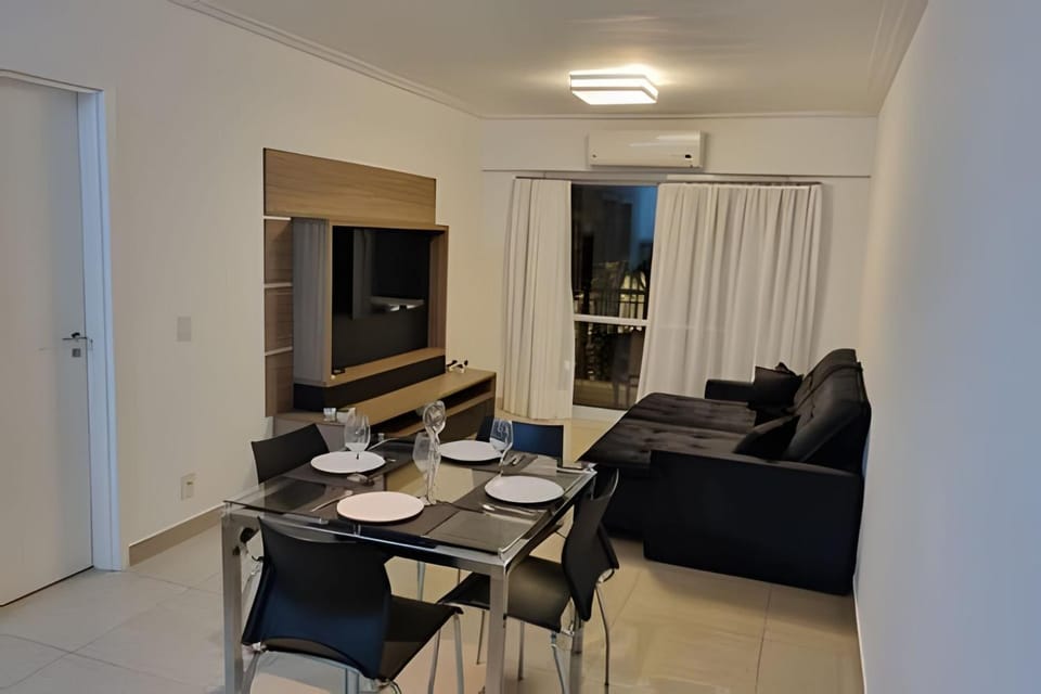 Excelente apto ao lado do Hospital Albert Einstein, Hospital São Luis, Faculdade de Medicina Einstein, Estádio do Morumbi, 80m² e garagem Apartment in Sao Paulo City