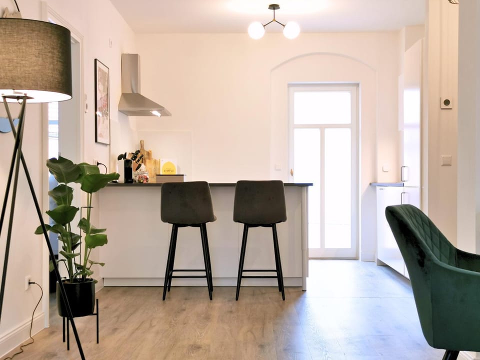 Dining area, kitchen
