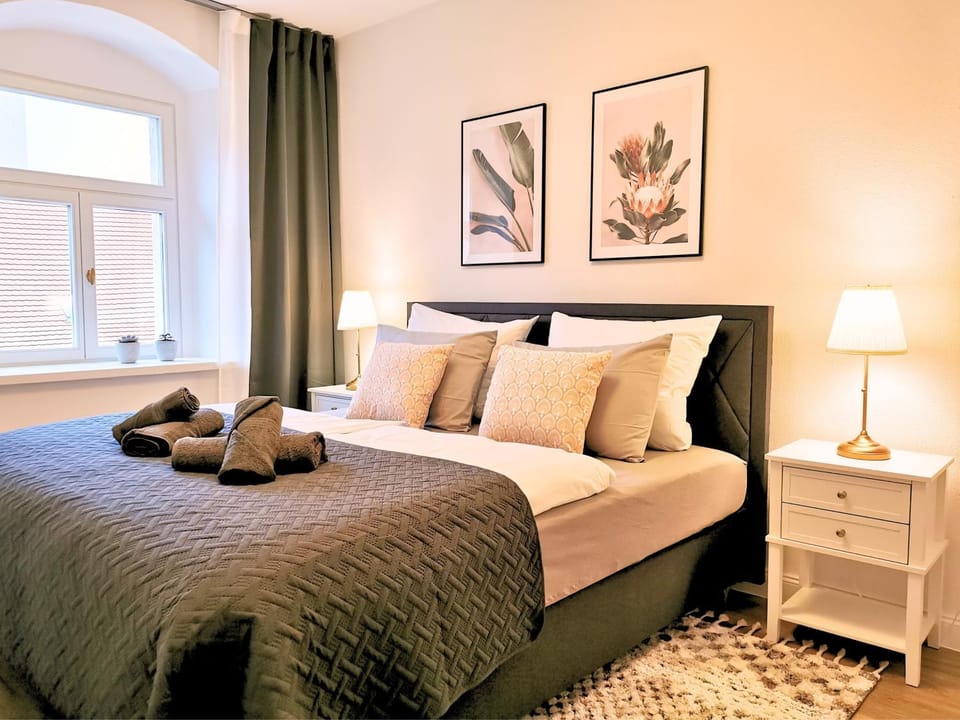 Bed, Bedroom