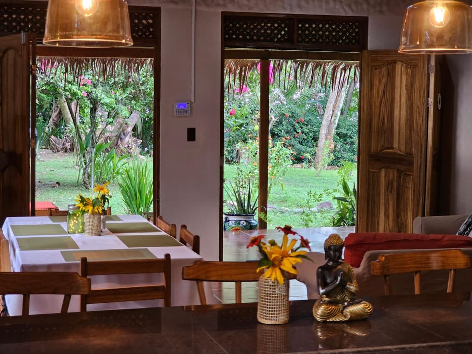 Living room, Dining area, Garden view