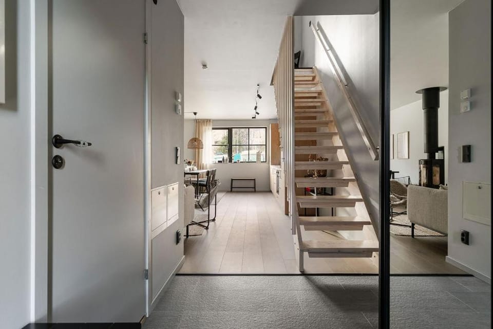 Toilet, Facade/entrance, fireplace, fireplace, kitchen, kitchen