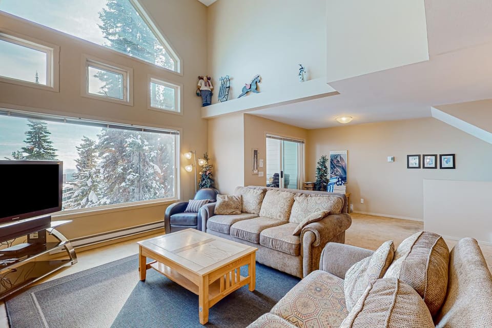 SnowCrest Village, Unit 5A House in British Columbia