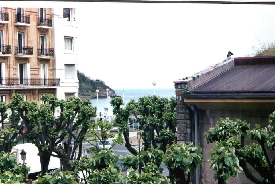 Apartamento en Playa de Ondarreta Apartment in San Sebastian