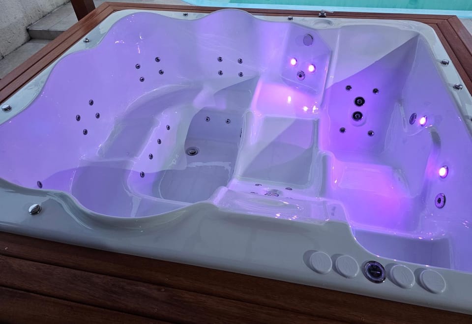 Hot Tub, Hot Tub, Bath