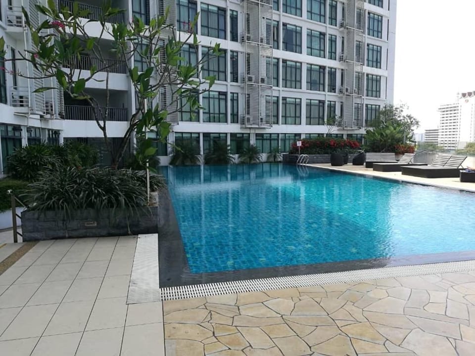 2BD @ USS & Car (Optional) Apartment in Kuching