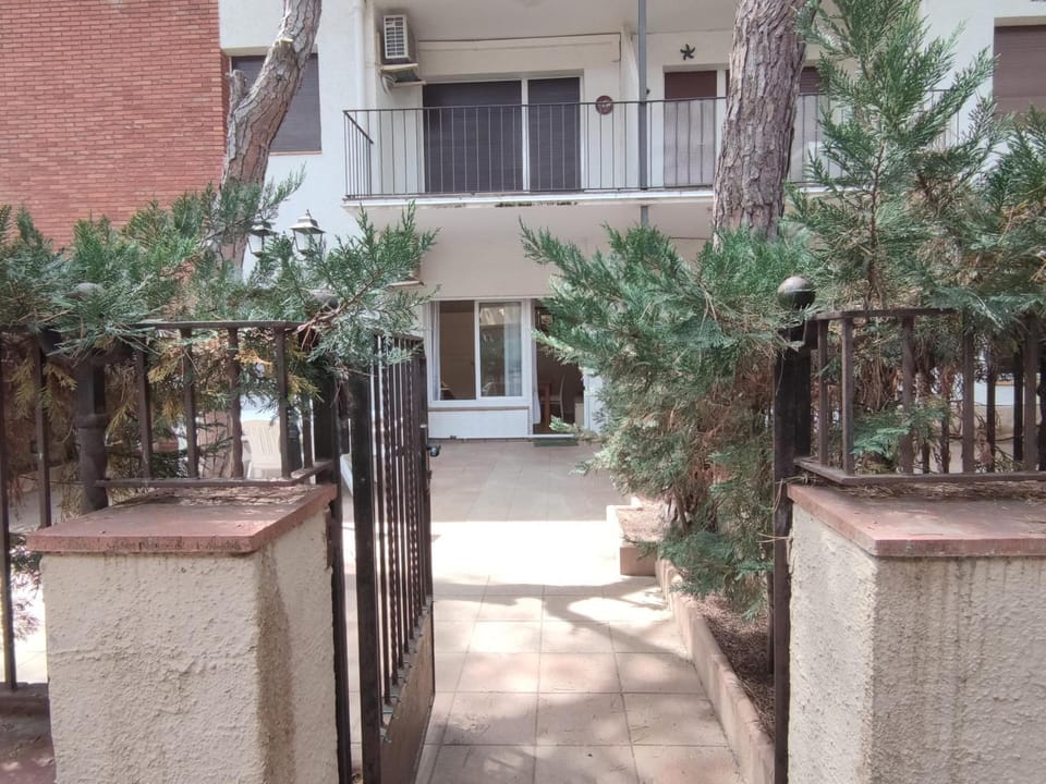 Apartamento con terraza a metros de la playa y zona comercial, ideal familiar - Costa Brava - ES-209-68 Apartment in Platja d'Aro