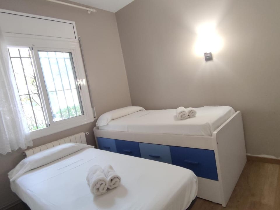 Apartamento con terraza a metros de la playa y zona comercial, ideal familiar - Costa Brava - ES-209-68 Apartment in Platja d'Aro