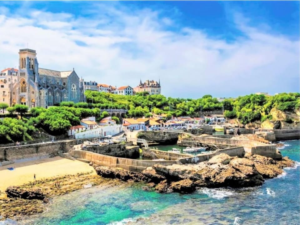 Grand appartement central à Biarritz Apartment in Biarritz