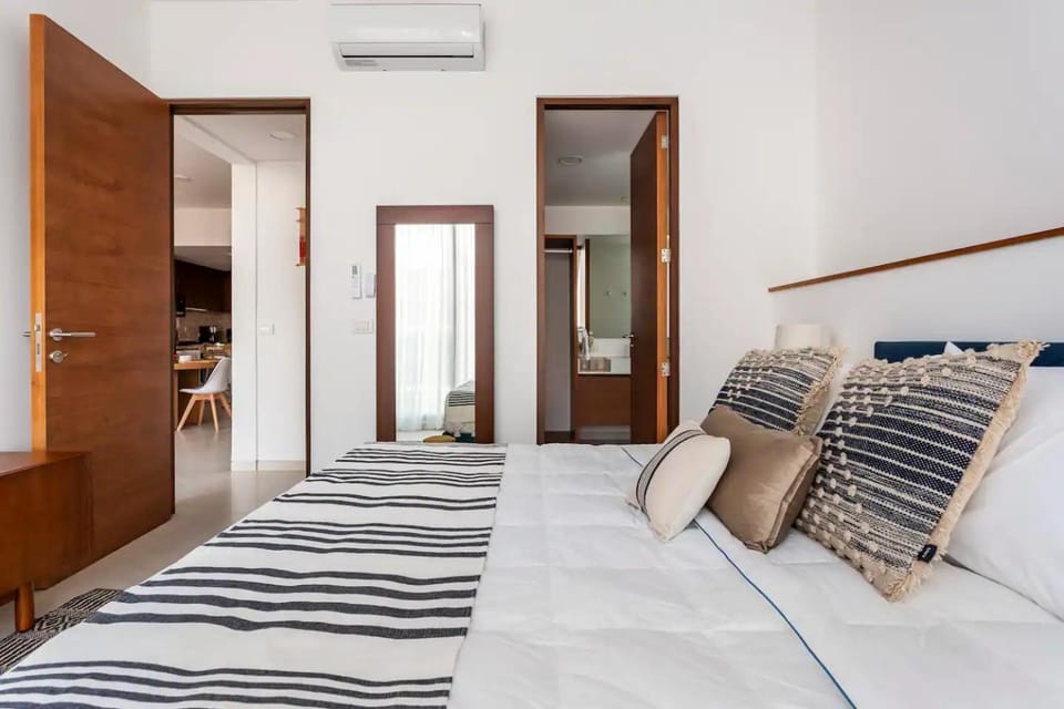 Bed, Photo of the whole room, Bedroom, towels, wardrobe, air conditioner