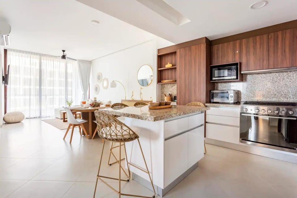 Kitchen or kitchenette, minibar, pet friendly, toaster, air conditioner