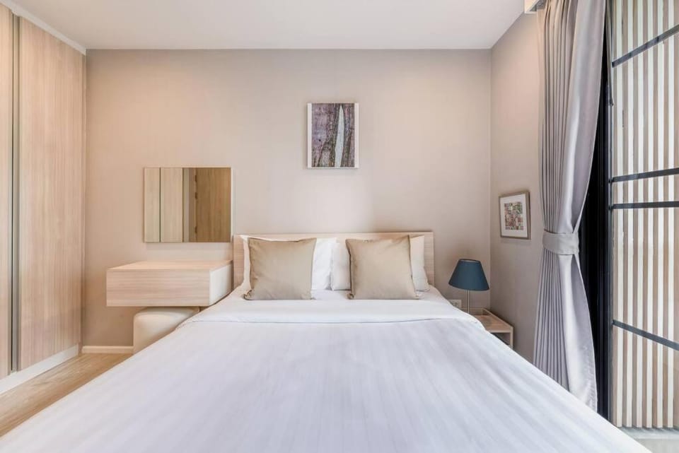 Bed, Photo of the whole room, Bedroom, wardrobe