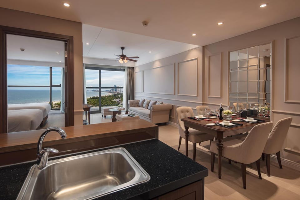 Kitchen or kitchenette, Living room, Seating area, Dining area, Sea view