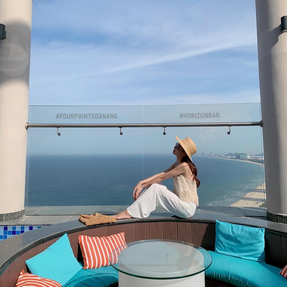 Day, People, Natural landscape, View (from property/room), Balcony/Terrace, Seating area, Sea view