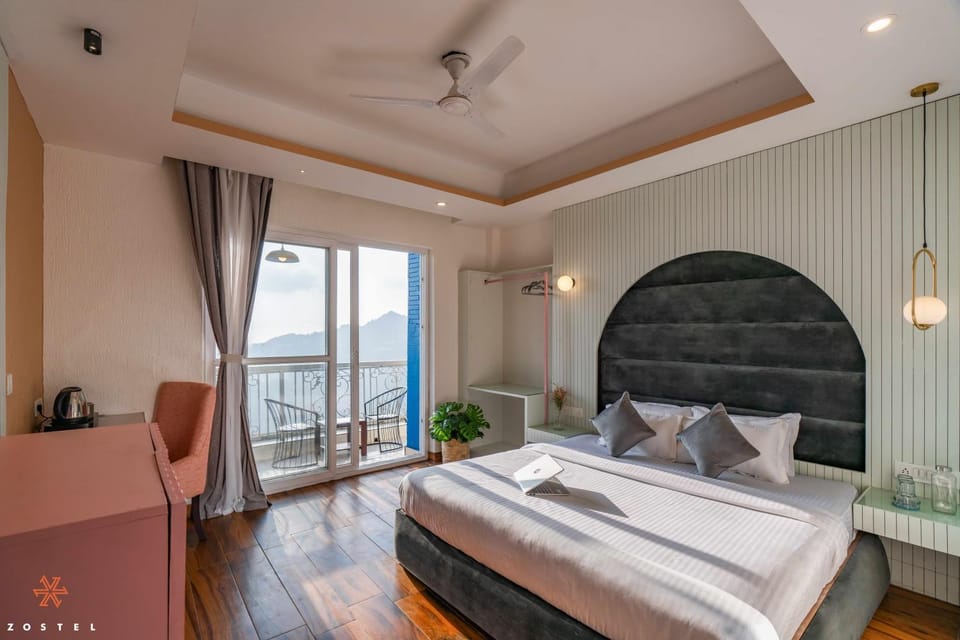 View (from property/room), Photo of the whole room, Bedroom