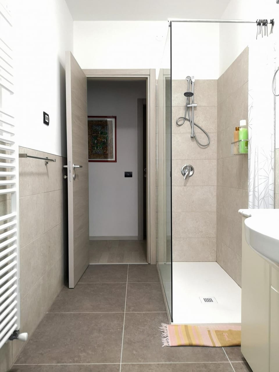 Shower, Bathroom, internet