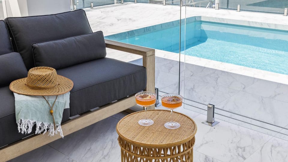 Pool view, Swimming pool