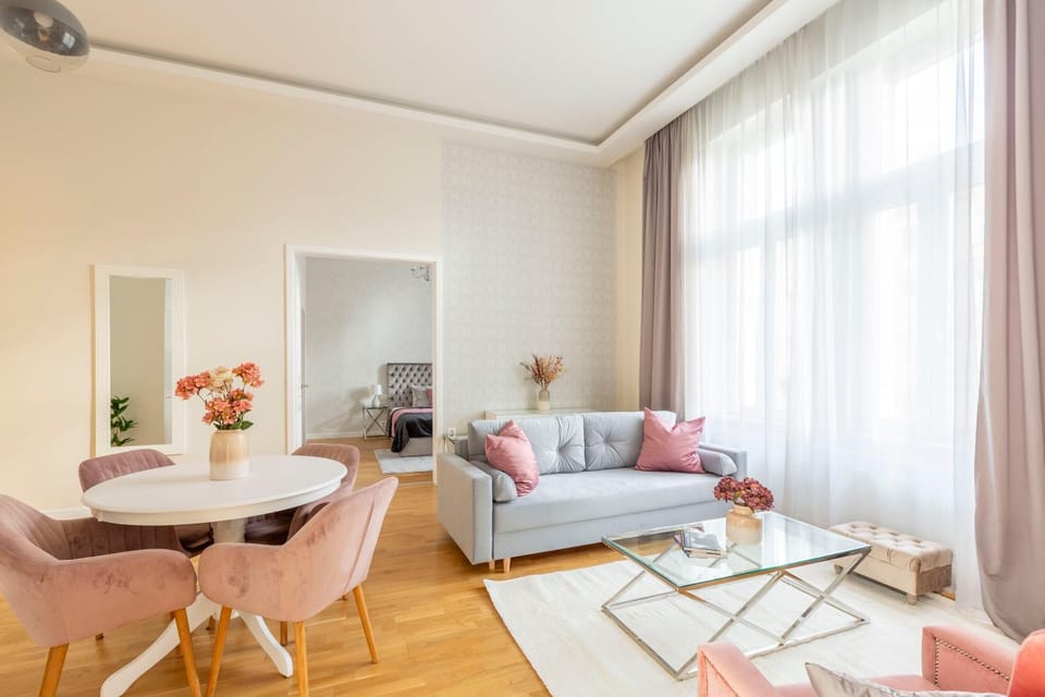 Living room, Seating area, Dining area