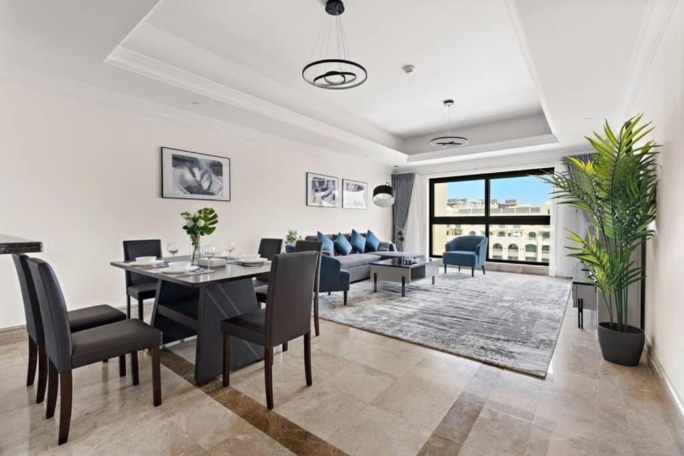 StoneTree - Luxurious 1BR with Beach Access Apartment in Dubai