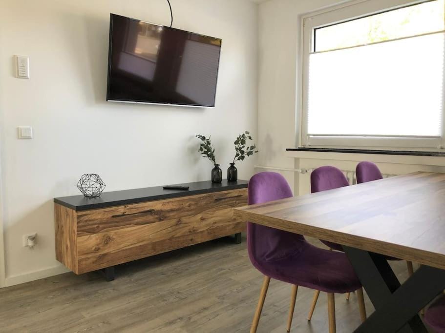 TV and multimedia, Living room, Dining area