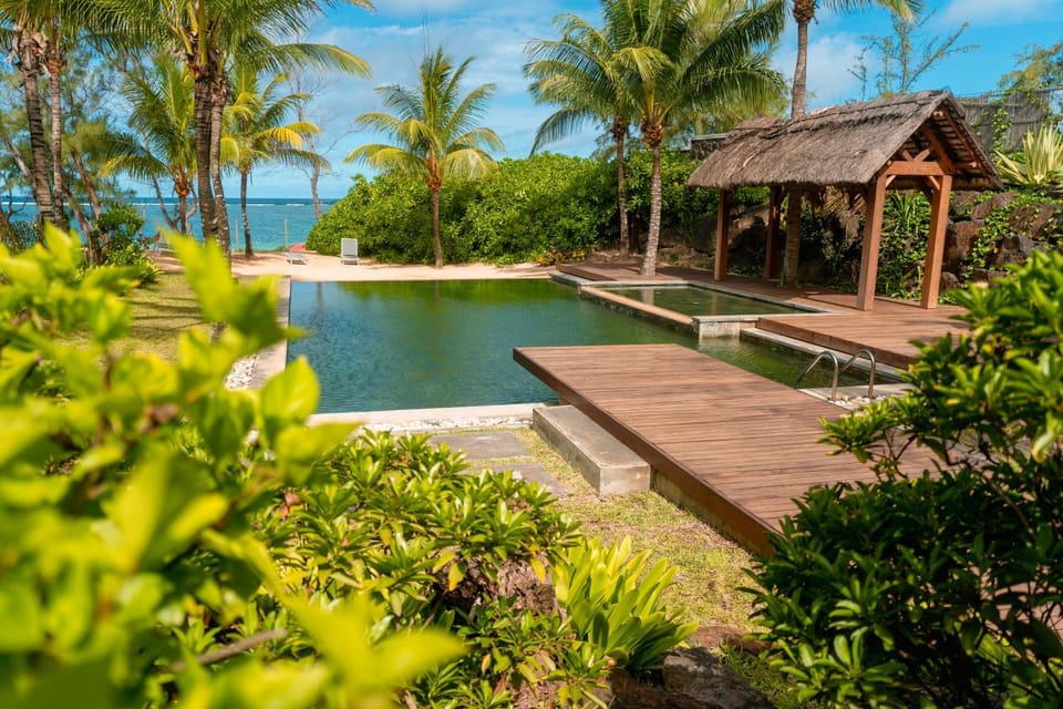 Stunning Belle Mare Beachfront Apartment Apartment in Flacq District, Mauritius