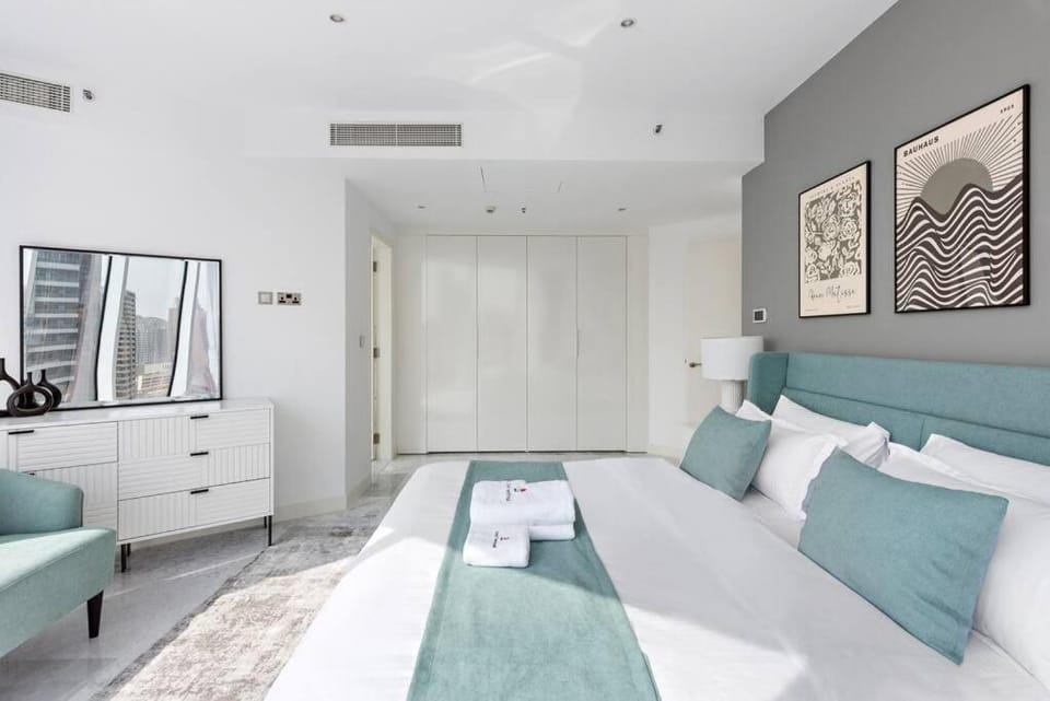 StoneTree - Panoramic View - Spacious 2BR Apartment in Dubai