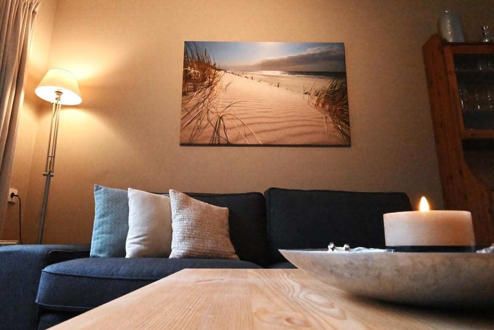 Living room, Decorative detail, Seating area