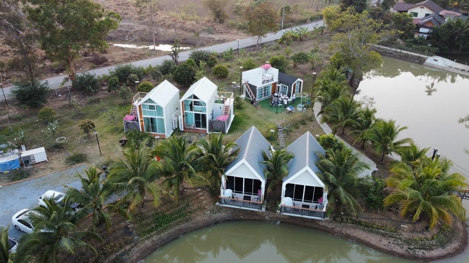 Baan Suan Madam บ้านสวนมาดามวังน้ำเขียว Villa in Laos
