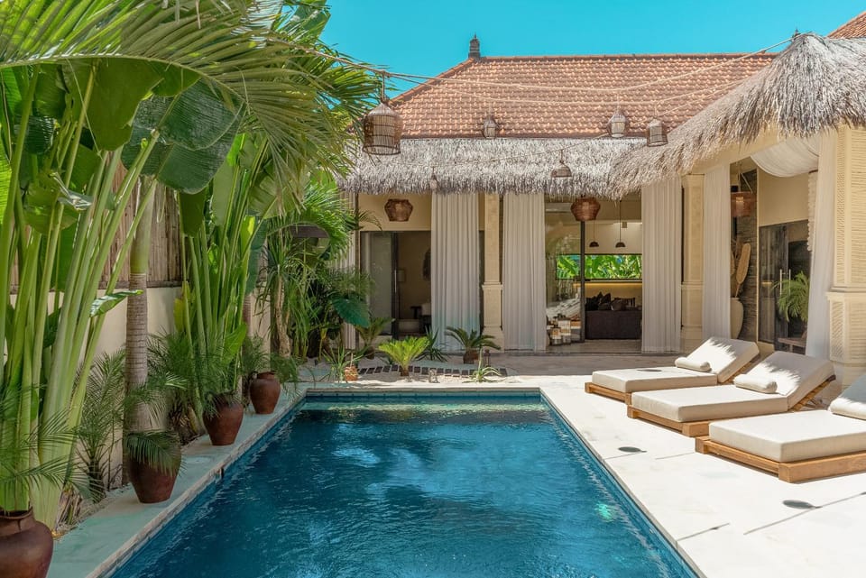 Villa Zalana - Soul of Nature Luxe Escape with Ethnic Charm Concept - 3 min from beach Villa in North Kuta